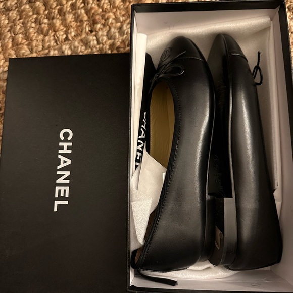 Beautiful black Chanel flats size 41 - Picture 3 of 9